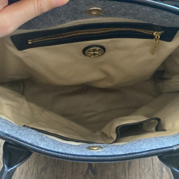 Tory Burch Gray Wool Flannel Tote Bag - Picture 4 of 8